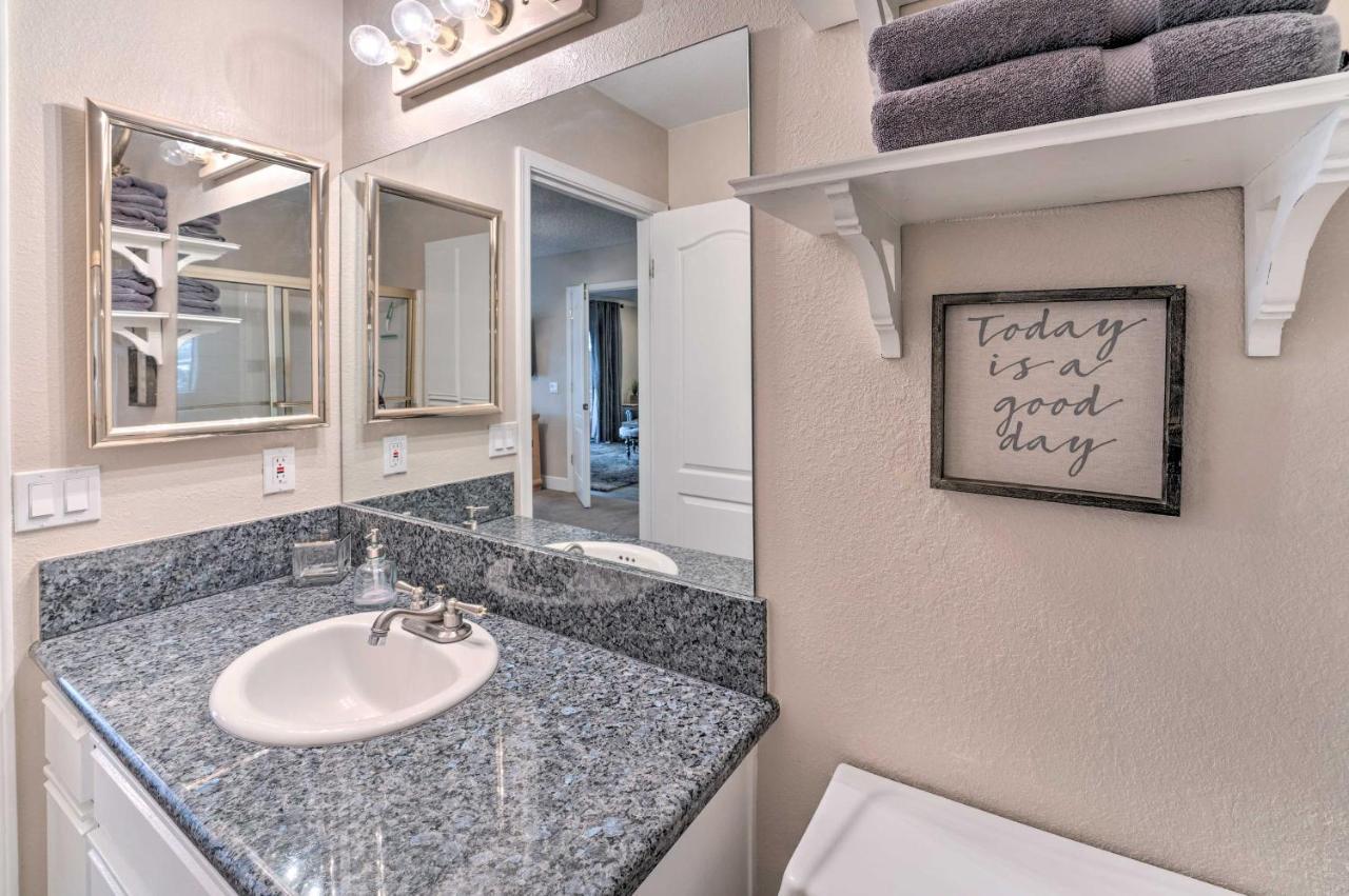 Lake Havasu Condo With Pool Access 1 Block To Beach Lake Havasu City Buitenkant foto